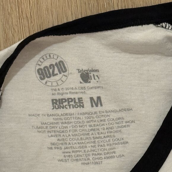 Beverly Hills 90210 - Original Cast Sleeveless Muscle Tee - Luke Perry - Picture 2 of 2